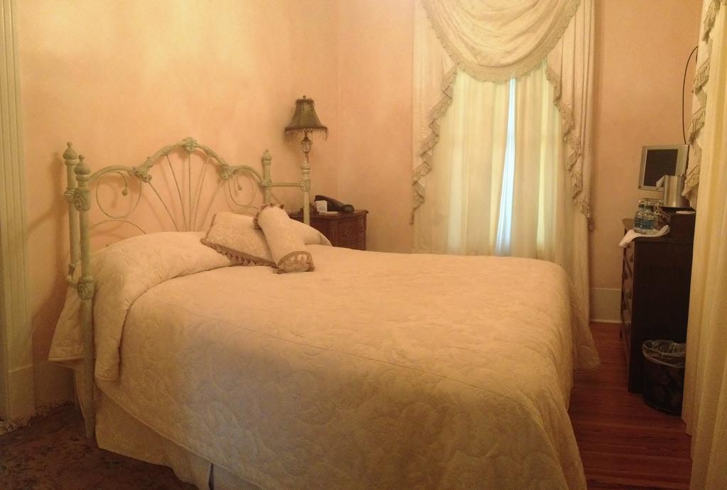 The Hotel Magnolia Foley Room photo