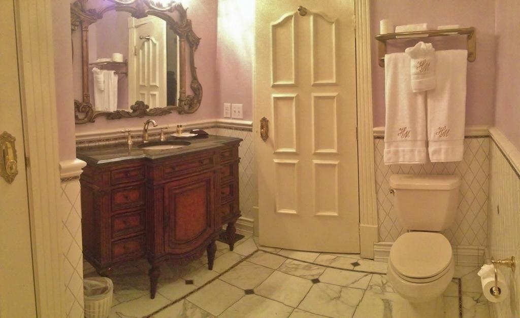 The Hotel Magnolia Foley Room photo